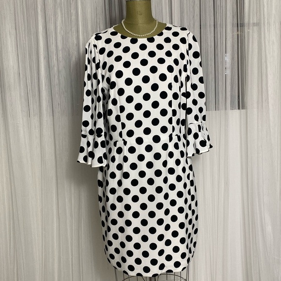 REDUCED💝 Dolce Gabbana black polka dots dress on a off white background! - Picture 1 of 17